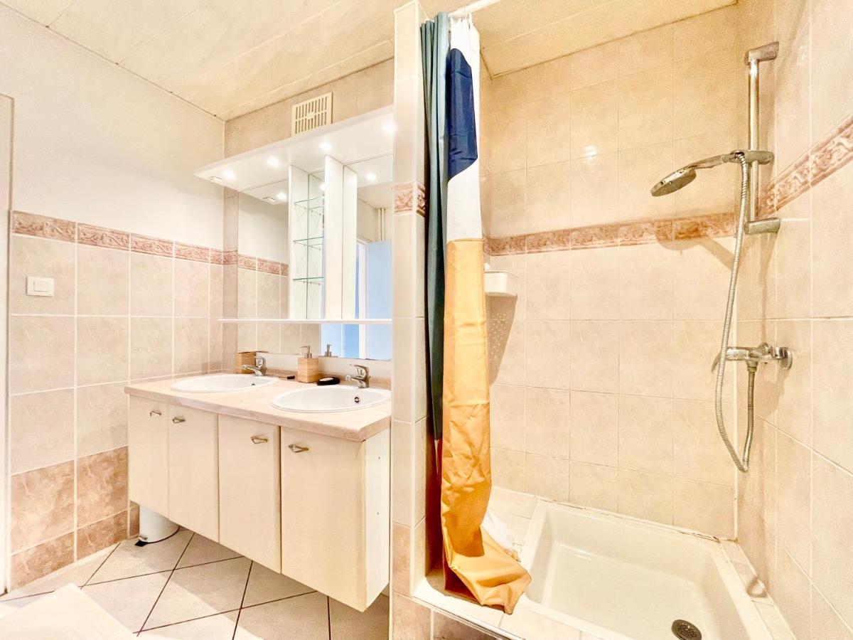 Colmar - La Cigogne - Balcon - Vue Degagee - Netflix - Wifi Fibre - Parking Gratuit - Quartier Populaire Lägenhet Exteriör bild