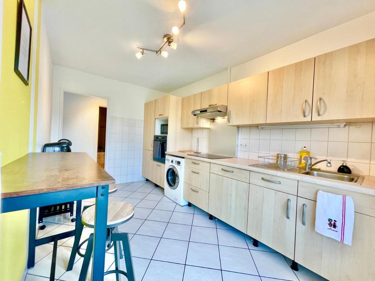 Colmar - La Cigogne - Balcon - Vue Degagee - Netflix - Wifi Fibre - Parking Gratuit - Quartier Populaire Lägenhet Exteriör bild